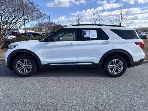 Used 2020 Ford Explorer XLT w/ Equipment Group 202A image 7