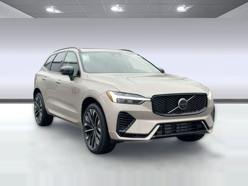 New 2026 Volvo XC60 T8 Ultra w/ Protection Package Premier image 7