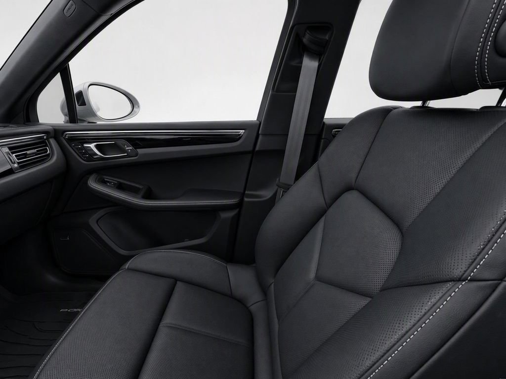Used 2026 Porsche Macan Turbo AWD/4WD image 25