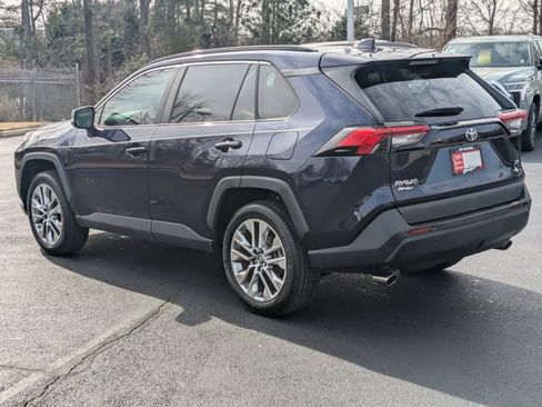 Used 2019 Toyota RAV4 XLE Premium image 6