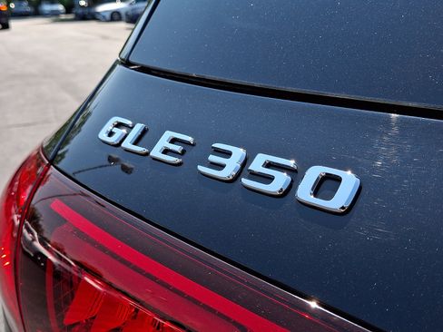 Certified 2021 Mercedes-Benz GLE 350 4MATIC image 32