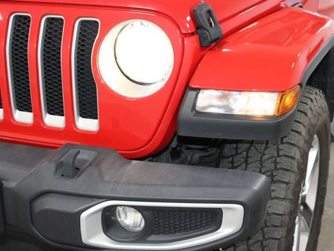 Used 2021 Jeep Wrangler Unlimited Sahara AWD/4WD image 13