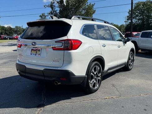 Used 2024 Subaru Ascent Touring AWD/4WD image 3