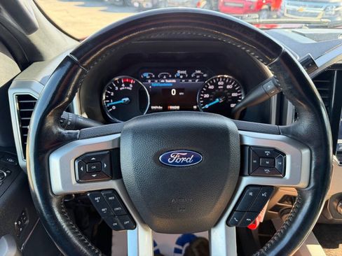 Used 2022 Ford F250 Lariat w/ Black Appearance Package AWD/4WD image 18
