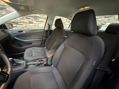 Used 2015 Volkswagen Jetta S image 12