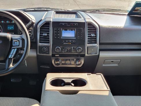 Used 2018 Ford F150 XLT image 4