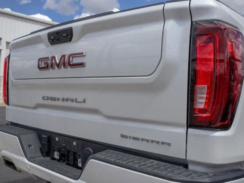 Used 2024 GMC Sierra 1500 Denali AWD/4WD image 5