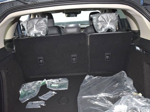 New 2025 Lincoln Corsair Reserve w/ Jet Appearance Package image 13