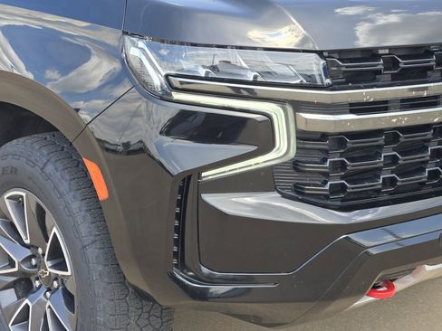 Used 2021 Chevrolet Suburban Z71 w/ Rear Media and Nav Package AWD/4WD image 31