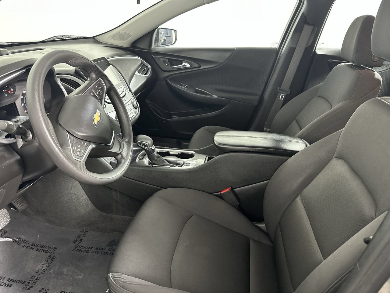 Used 2024 Chevrolet Malibu LT FWD image 2