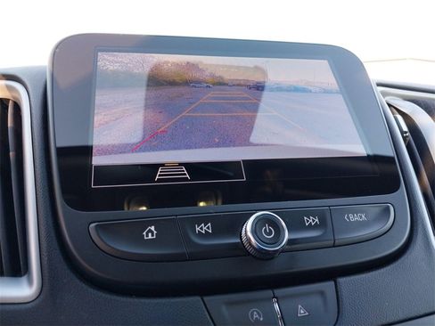 Used 2024 Chevrolet Malibu LT image 16