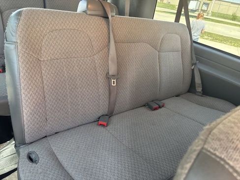 Used 2018 Chevrolet Express 3500 LT w/ LT Preferred Equipment Group RWD image 17
