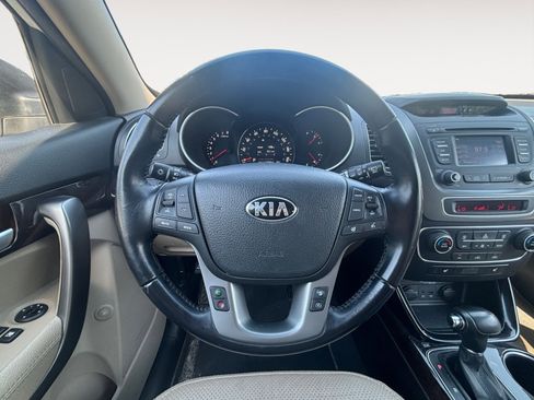 Used 2015 Kia Sorento EX FWD image 12