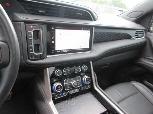 Used 2023 GMC Yukon Denali w/ Denali Reserve Package AWD/4WD image 37