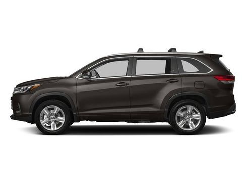 Used 2017 Toyota Highlander Limited image 3