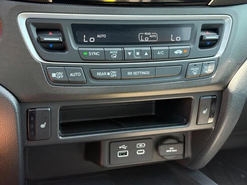 Used 2025 Honda Ridgeline TrailSport image 14