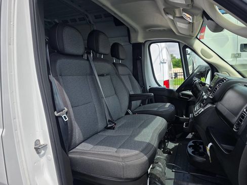 Used 2024 RAM ProMaster 3500 w/ Convenience Group image 10