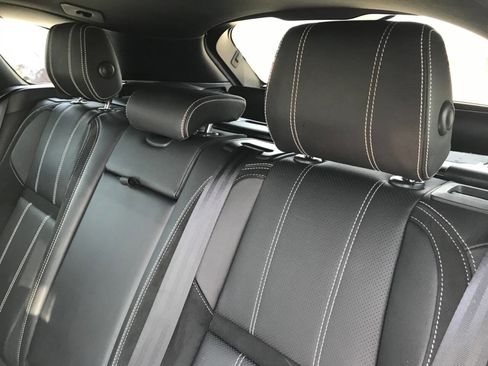 Used 2018 Land Rover Range Rover Velar R-Dynamic SE image 18