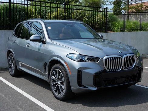 New 2026 BMW X5 xDrive40i w/ Executive Package image 1