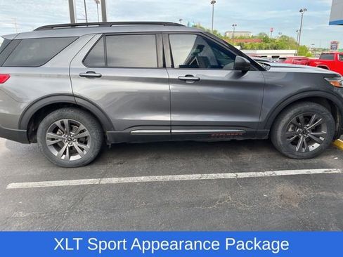 Used 2021 Ford Explorer XLT w/ Equipment Group 202A AWD/4WD image 5