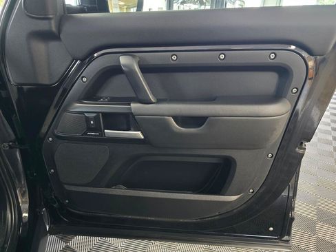 Used 2025 Land Rover Defender 110 S AWD/4WD image 43