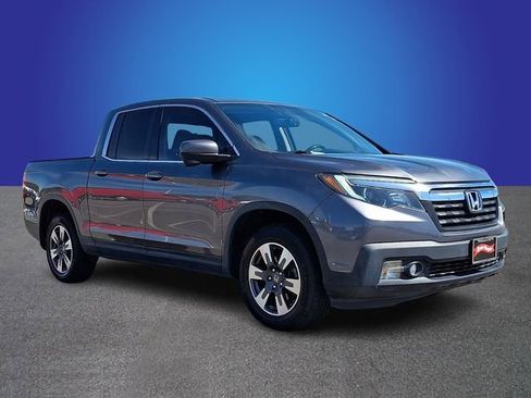 Used 2017 Honda Ridgeline RTL-T image 3