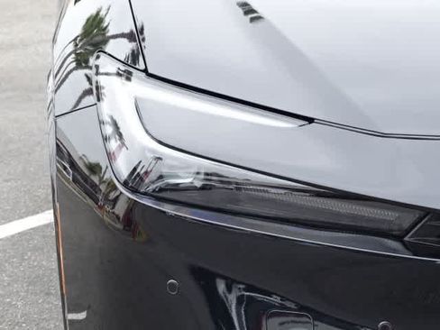 Certified 2026 Toyota Prius Plug-In Hybrid FWD image 5