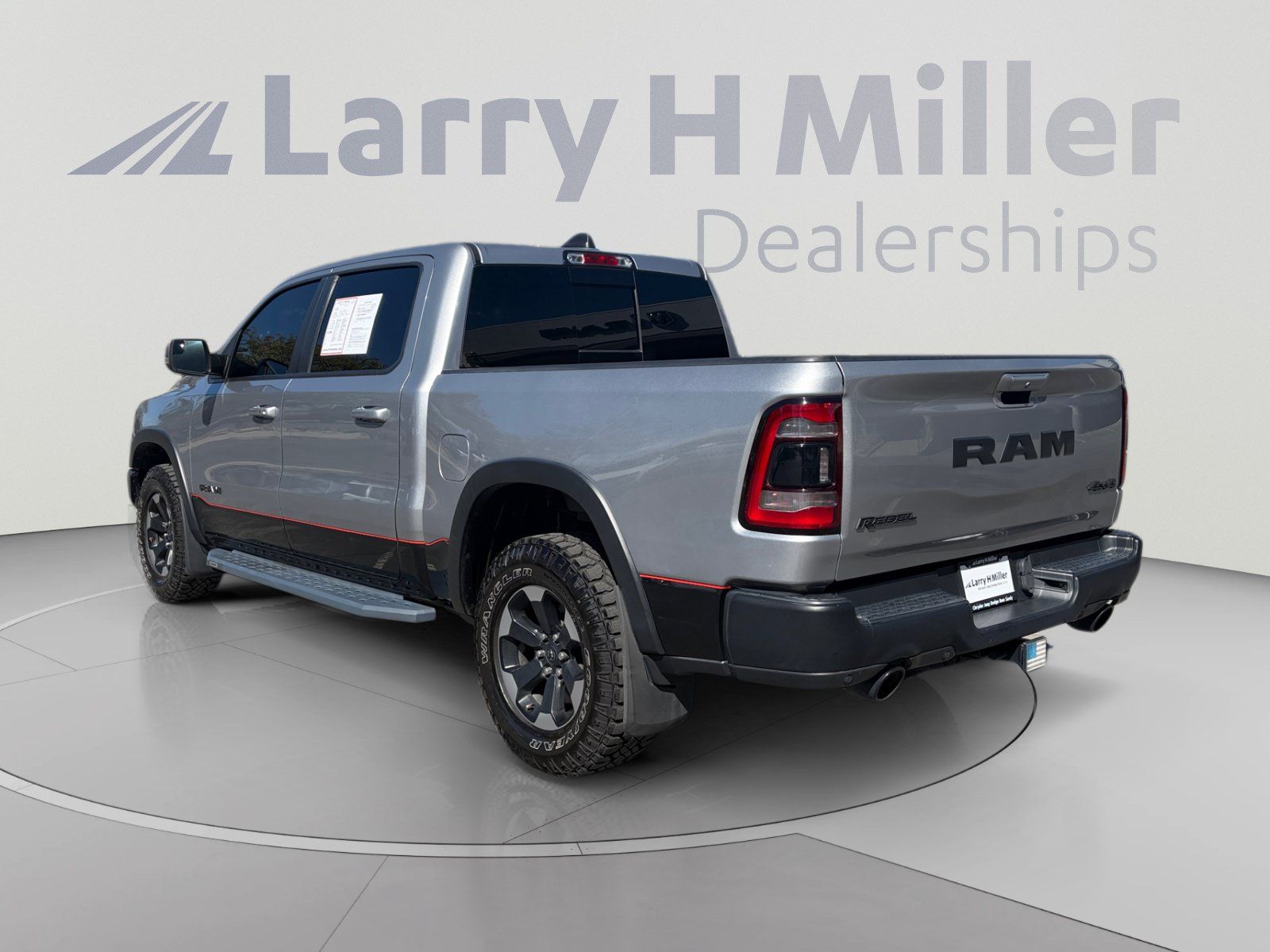Used 2019 RAM 1500 Rebel w/ Rebel Level 2 Equipment Group AWD/4WD image 3
