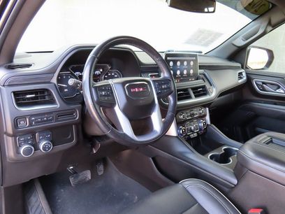 Used 2021 GMC Yukon XL SLT