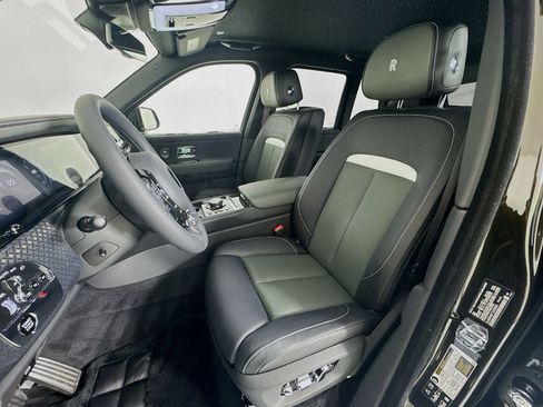 New 2026 Rolls-Royce Cullinan Black Badge AWD/4WD image 21