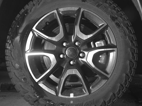 Used 2025 Jeep Compass Trailhawk image 13