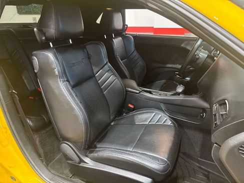 Used 2017 Dodge Challenger SRT Hellcat RWD image 16
