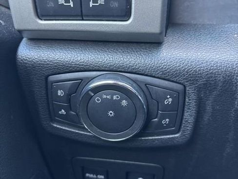 Used 2017 Ford F150 Lariat AWD/4WD image 16