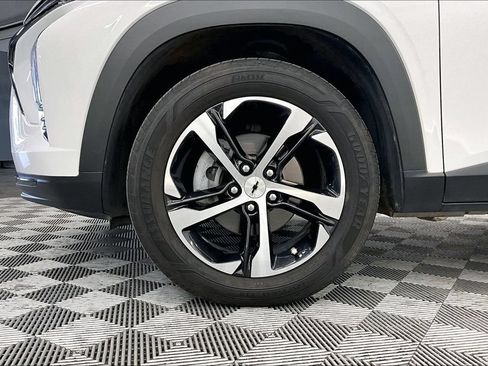 Used 2024 Chevrolet Trax RS FWD image 8