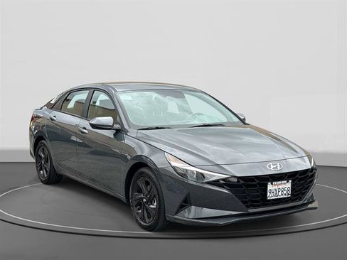 Used 2023 Hyundai Elantra Blue FWD image 3
