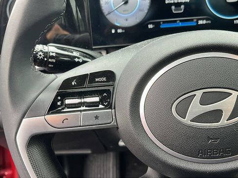 Used 2024 Hyundai Elantra Limited FWD image 12