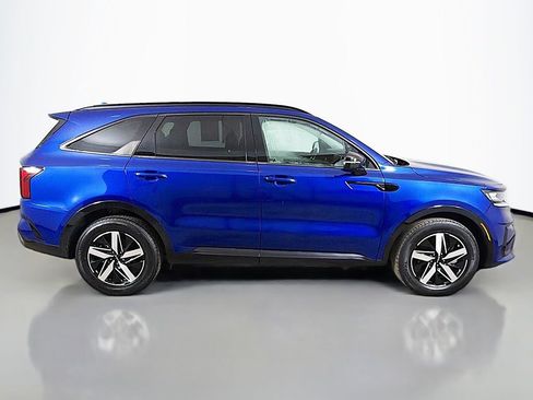 Used 2023 Kia Sorento S w/ Panoramic Sunroof Package FWD image 17