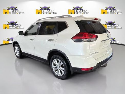 Used 2017 Nissan Rogue SV FWD image 6