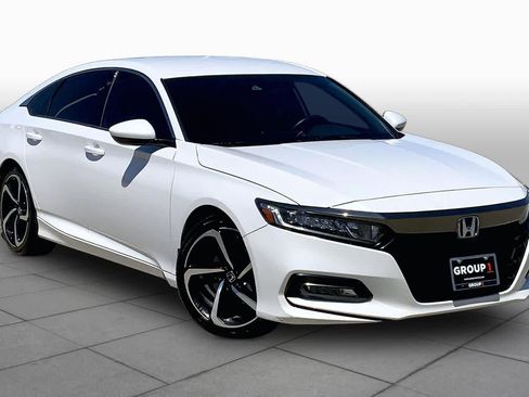 Used 2019 Honda Accord Sport image 3