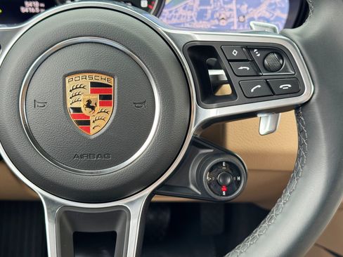 Used 2023 Porsche Cayenne Platinum Edition image 24