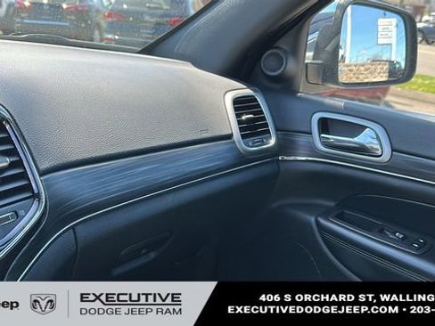 Used 2021 Jeep Grand Cherokee Limited w/ Sun & Sound Group image 19