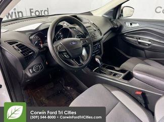 Used 2018 Ford Escape SE video 3