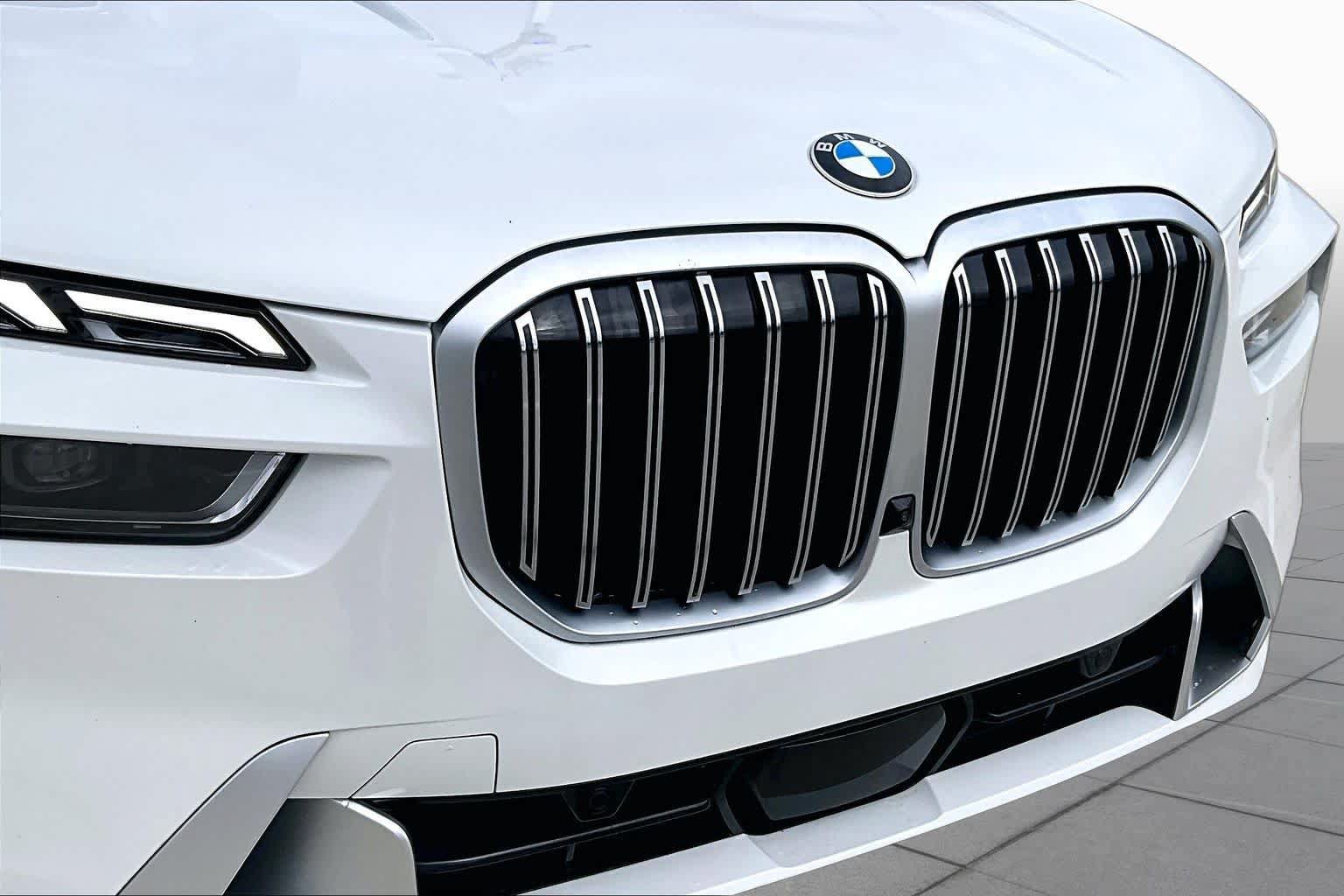 Used 2026 BMW X7 xDrive40i AWD/4WD image 28