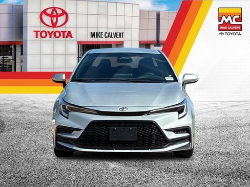 Used 2024 Toyota Corolla SE FWD image 8