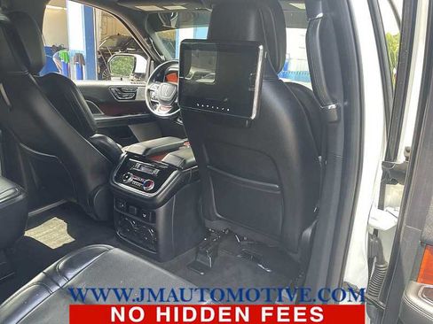Used 2021 Lincoln Navigator Reserve AWD/4WD image 4