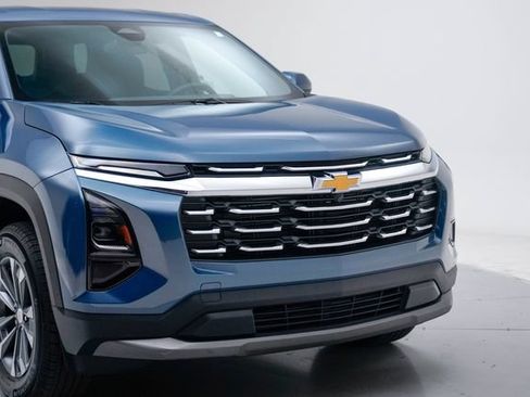 Used 2026 Chevrolet Equinox LT AWD/4WD image 11