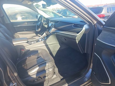 Used 2023 Jeep Grand Cherokee L Limited w/ Luxury Tech Group II image 6