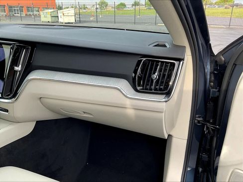 New 2026 Volvo V60 B5 Cross Country Plus w/ Climate Package image 28
