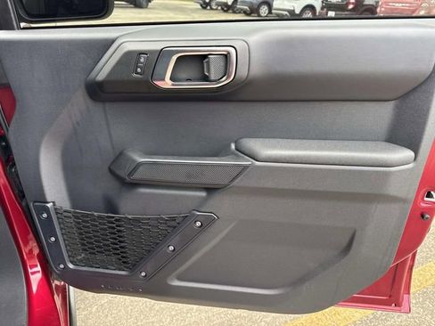 New 2025 Ford Bronco Badlands image 16