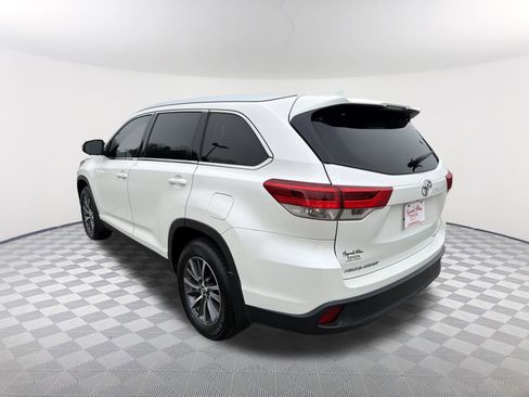 Used 2019 Toyota Highlander XLE image 7